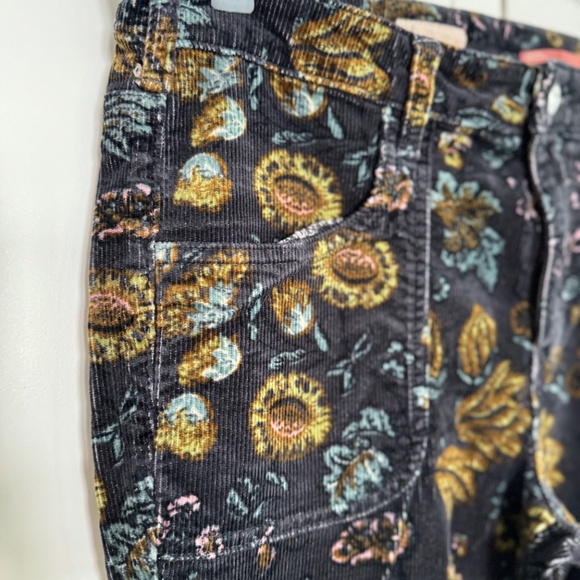 Anthropologie Pilcro The Icon Flare Low-Rise Corduroy Floral Pants - Picture 9 of 12